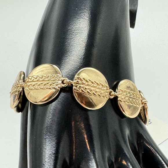 Liz Claiborne Gold Tone Disc Design linked Bracelet 7-9 inch - Picture 7 of 10